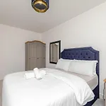 Stunning New Modern Near Roundhay Park بيت للعطل ليدز