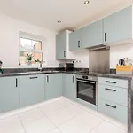 Stunning New Modern Near Roundhay Park