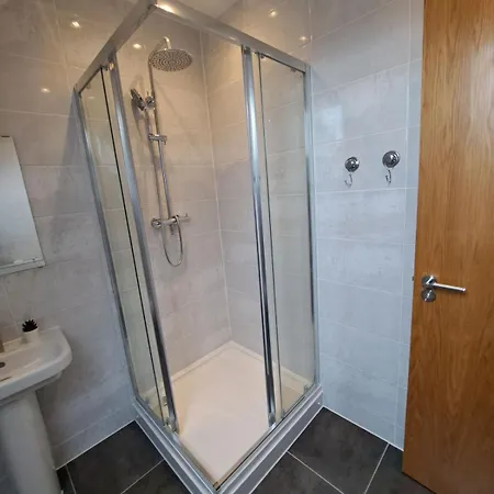 Holiday home Stunning New Modern Near Roundhay Park