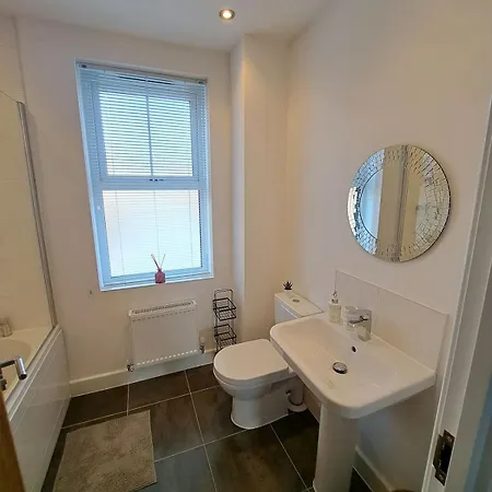 Vakantiehuis Stunning New Modern Near Roundhay Park Leeds (West Yorkshire)