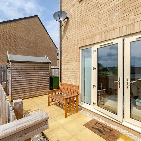Stunning New Modern Near Roundhay Park Vakantiehuis
