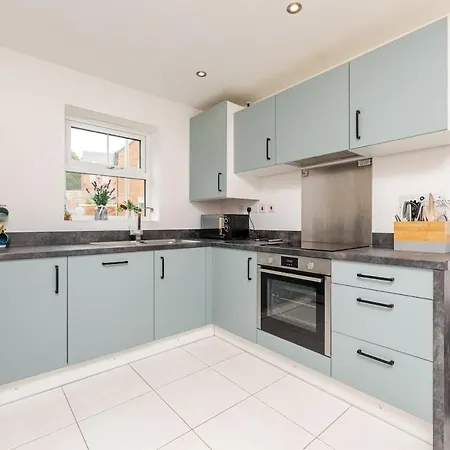 Stunning New Modern Near Roundhay Park