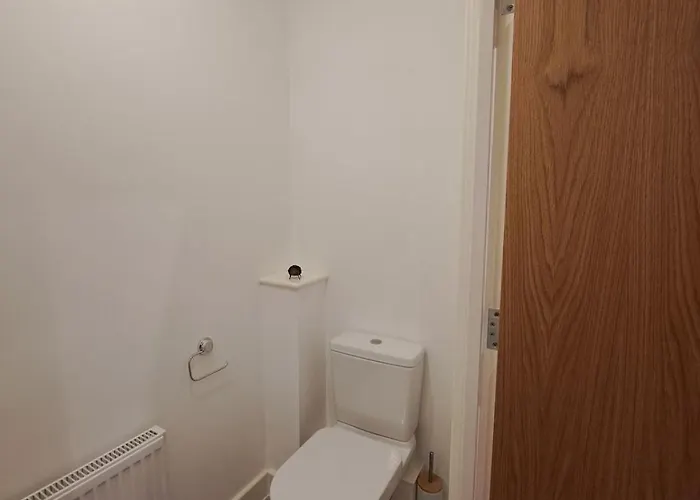 Stunning New Modern Near Roundhay Park *