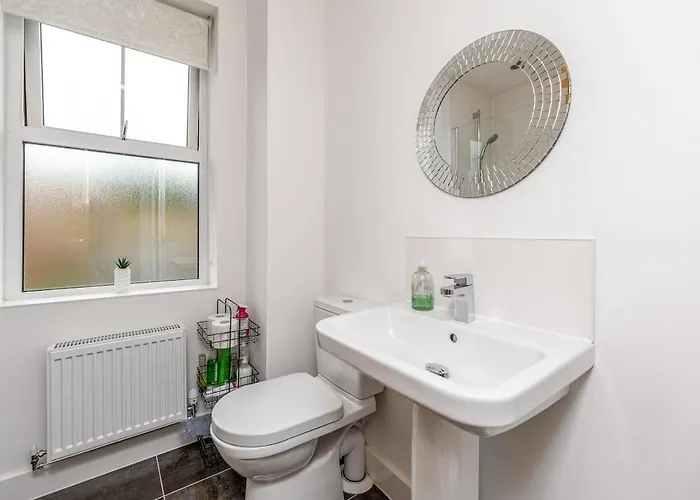 Сasa de vacaciones Stunning New Modern Near Roundhay Park