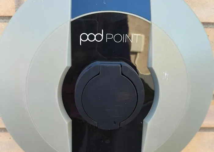 Stunning New Modern Near Roundhay Park *