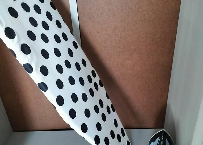 Stunning New Modern Near Roundhay Park * Leeds (West Yorkshire)