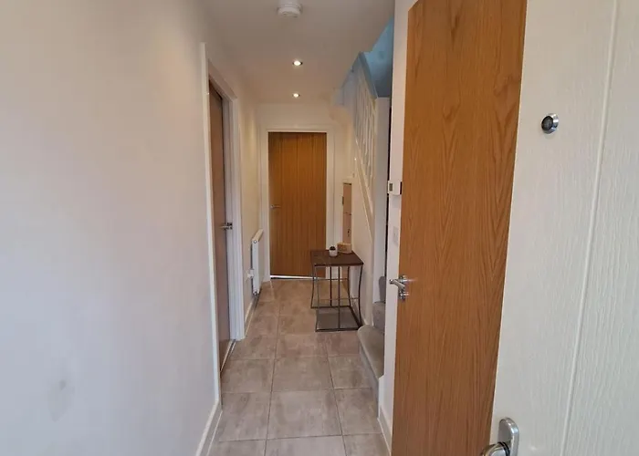 Stunning New Modern Near Roundhay Park